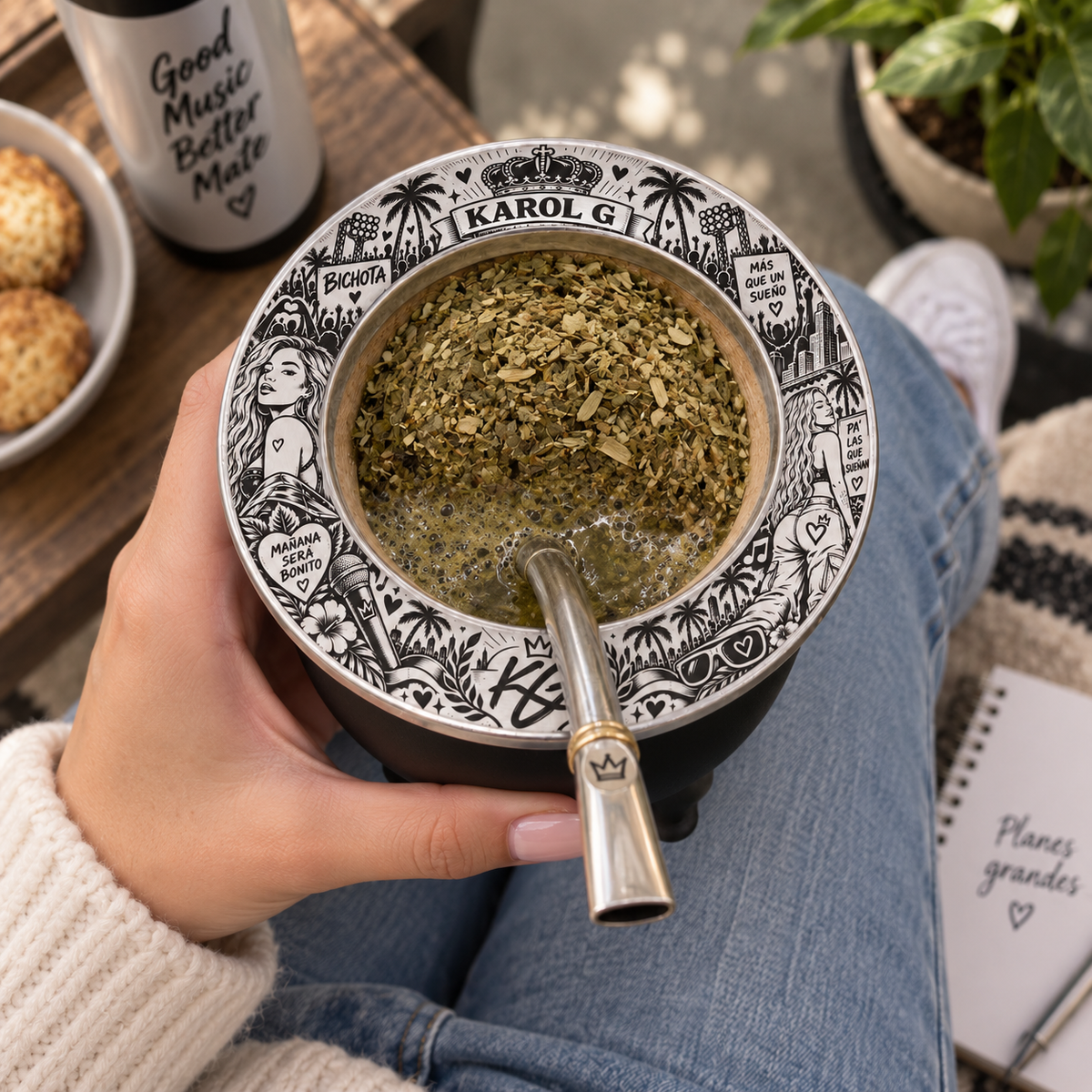 👑 Mate Diseño Karol G - Grabado láser