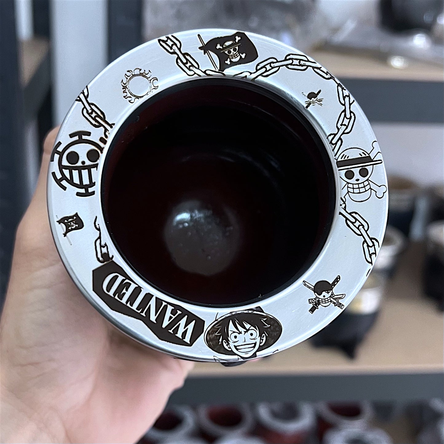Mate clásico Grabado One Piece Piratas