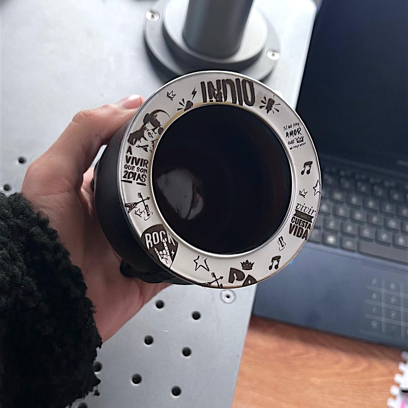 Mate Indio Solari – Un regalo con alma de rockera