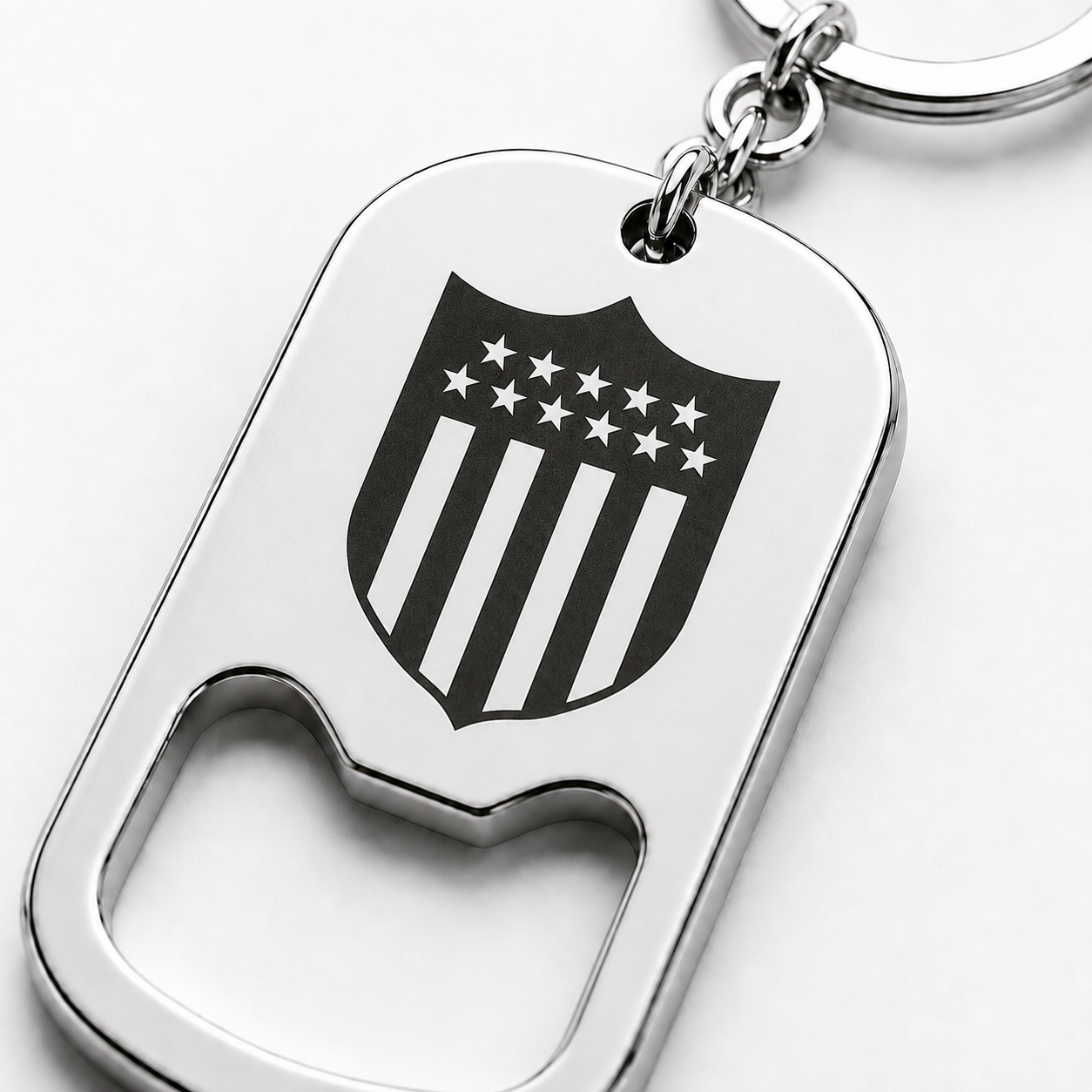Llavero destapador de acero con el escudo de Peñarol grabado a láser